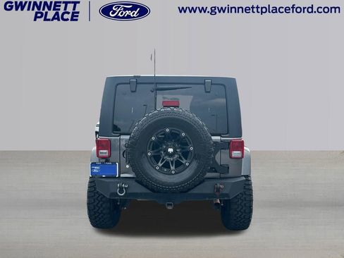 Used 2016 Jeep Wrangler Unlimited Sahara AWD/4WD image 6