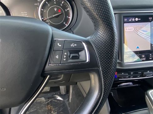 Used 2022 Maserati Levante GT image 9