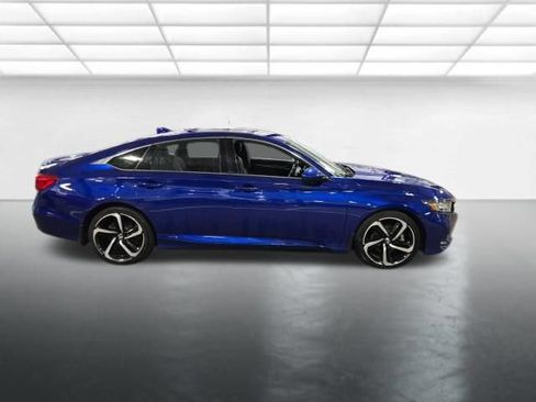 Used 2018 Honda Accord Sport image 3
