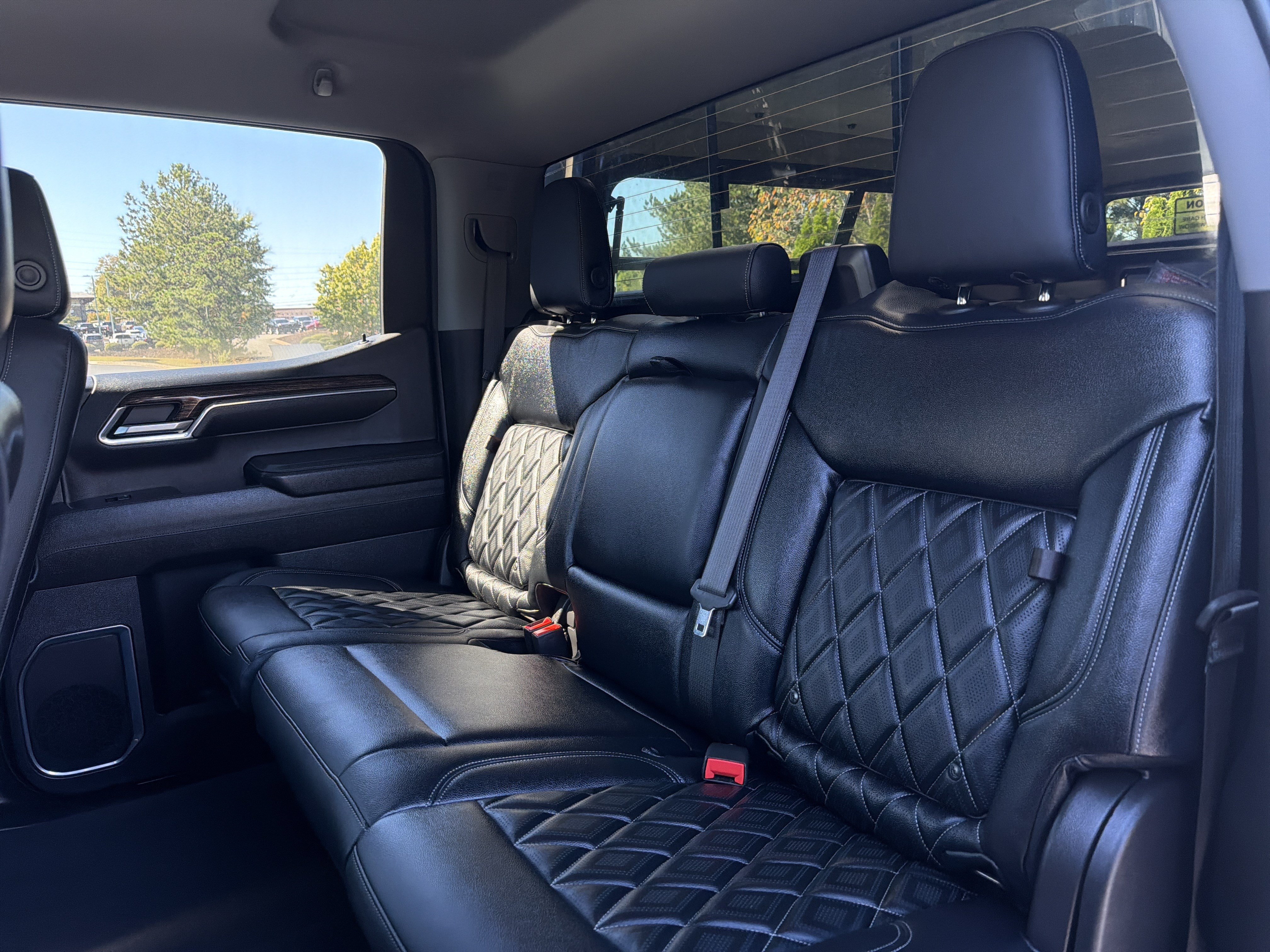 Used 2024 GMC Sierra 1500 Elevation w/ LPO, Elevation Black Package AWD/4WD image 8