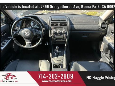 Used 2004 Lexus IS 300 RWD image 17