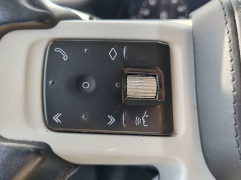 Used 2020 Land Rover Defender 110 HSE image 57