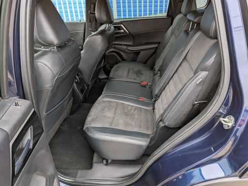 Used 2022 Mitsubishi Outlander SE image 26