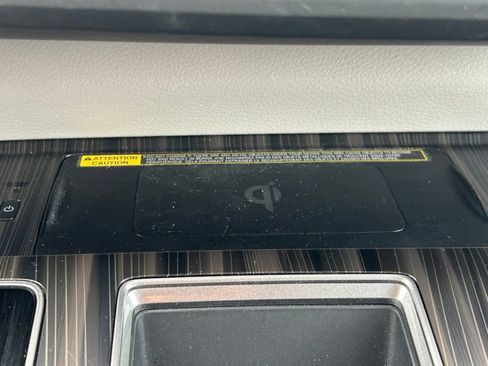 Certified 2023 Toyota Sienna Limited AWD/4WD image 39
