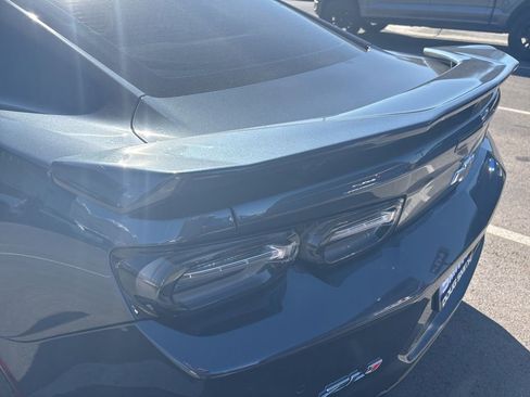 Used 2021 Chevrolet Camaro ZL1 RWD image 20