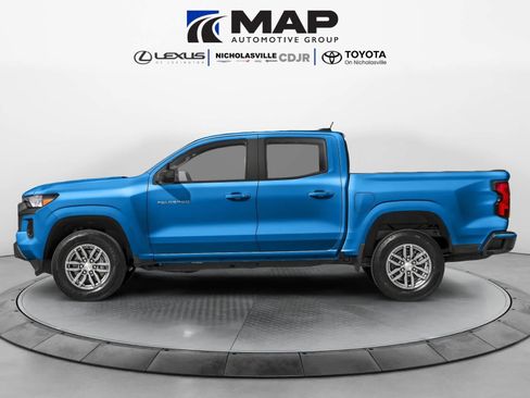 Used 2023 Chevrolet Colorado LT w/ LT Convenience Package AWD/4WD image 3