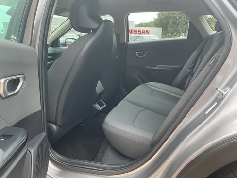 Used 2025 Kia K4 FWD image 11