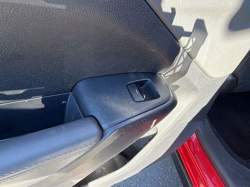 Used 2024 Subaru Crosstrek 2.0i Premium image 15