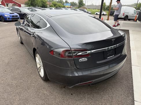 Used 2015 Tesla Model S 70D AWD/4WD image 10