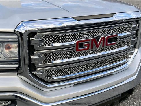 Used 2018 GMC Sierra 1500 SLT w/ SLT Premium Package image 27