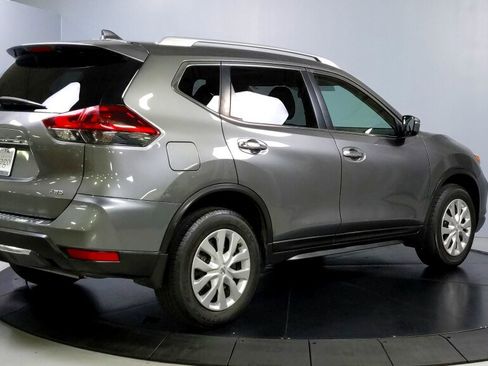 Used 2017 Nissan Rogue S w/ S Appearance Package image 6