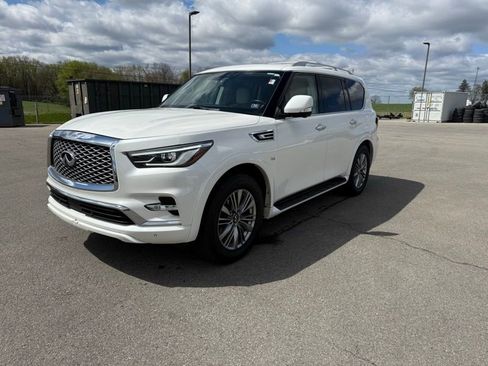 Used 2018 INFINITI QX80 4WD w/ Driver Assistance Package image 3