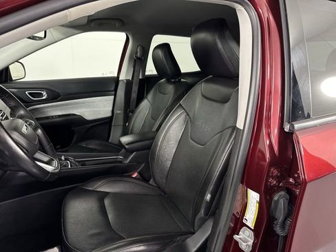 Used 2022 Jeep Compass Latitude image 18