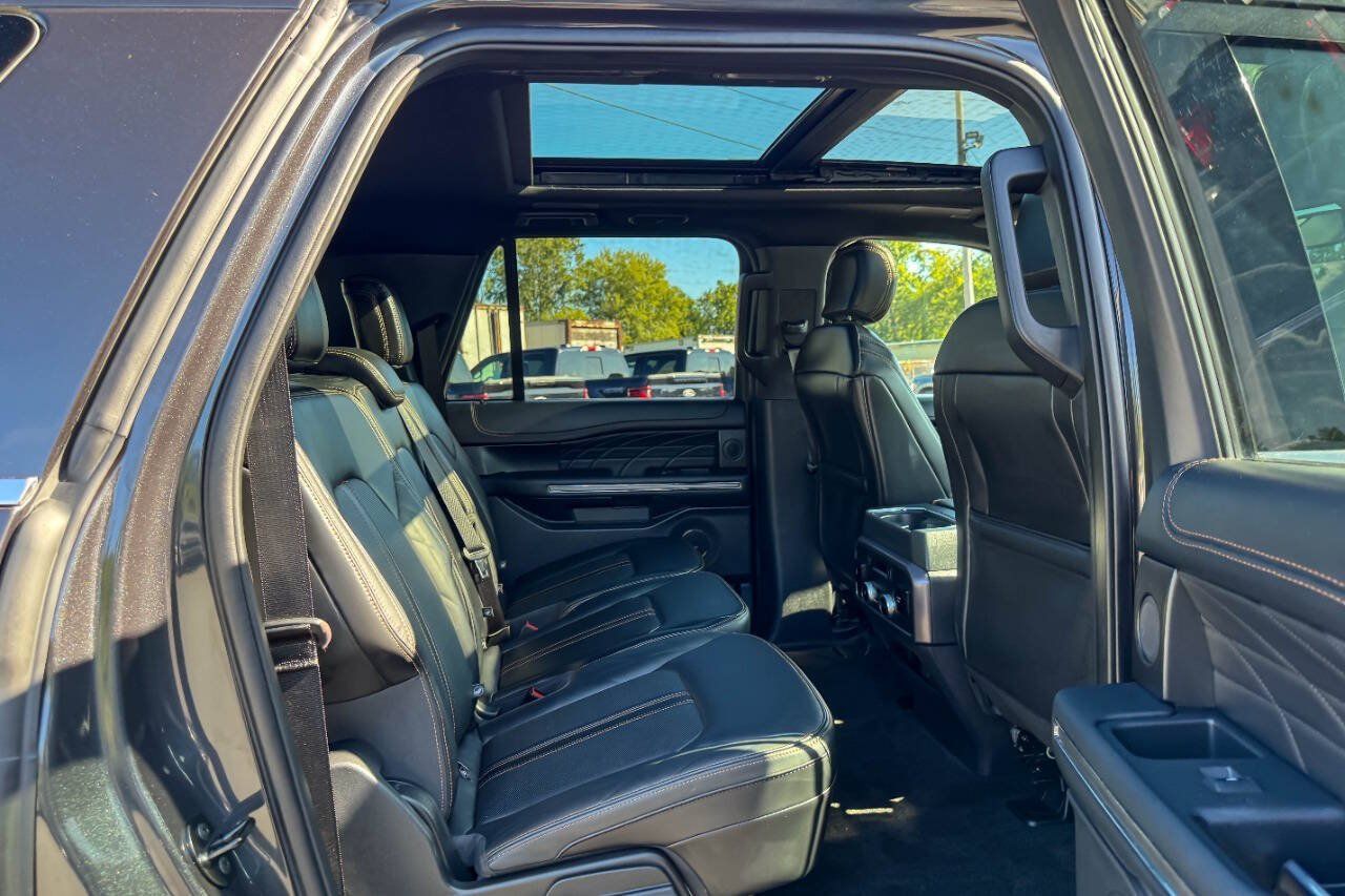 Used 2022 Ford Expedition Max Platinum AWD/4WD image 16