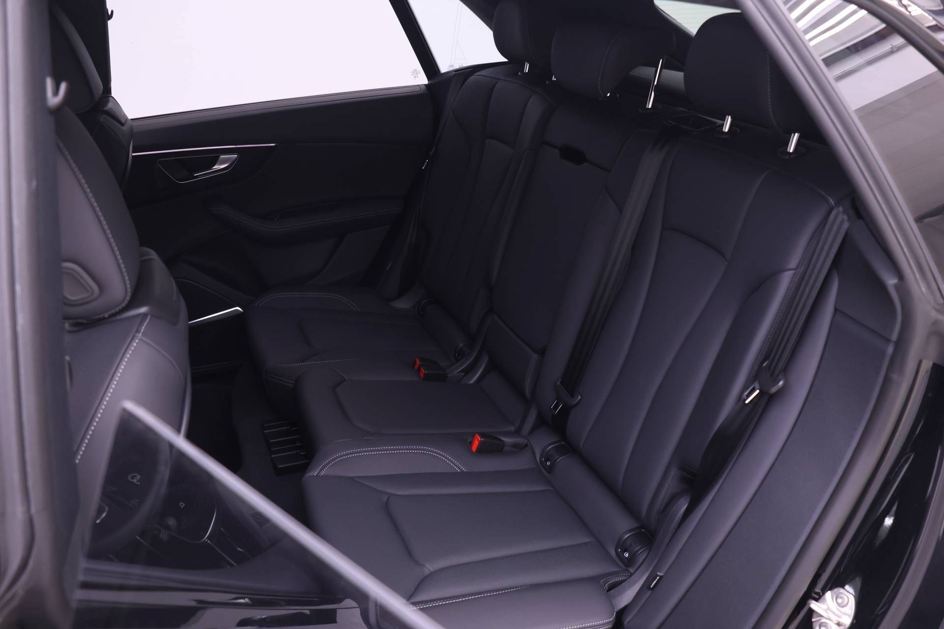 Used 2026 Audi Q8 Premium Plus AWD/4WD image 12