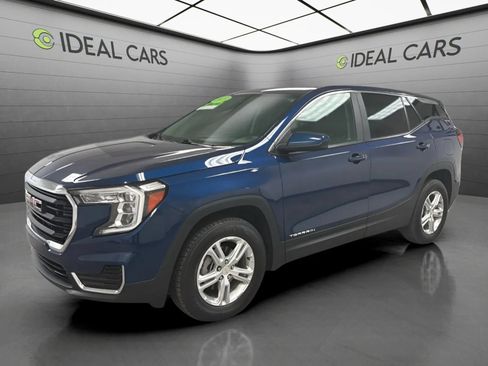 Used 2023 GMC Terrain SLE w/ LPO, Floor Liner Package AWD/4WD image 1