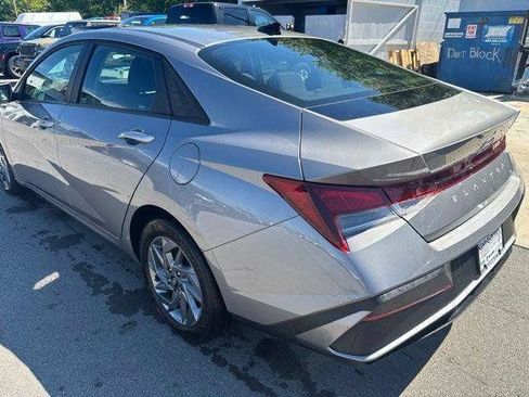 Certified 2024 Hyundai Elantra SEL FWD image 8