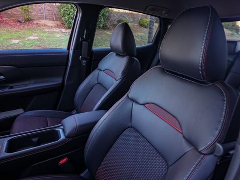 New 2026 Nissan Kicks SR image 15