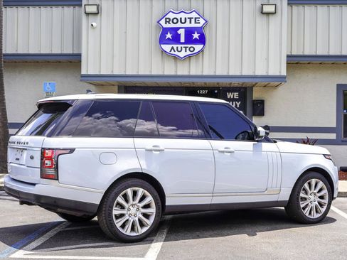 Used 2015 Land Rover Range Rover Supercharged AWD/4WD image 6