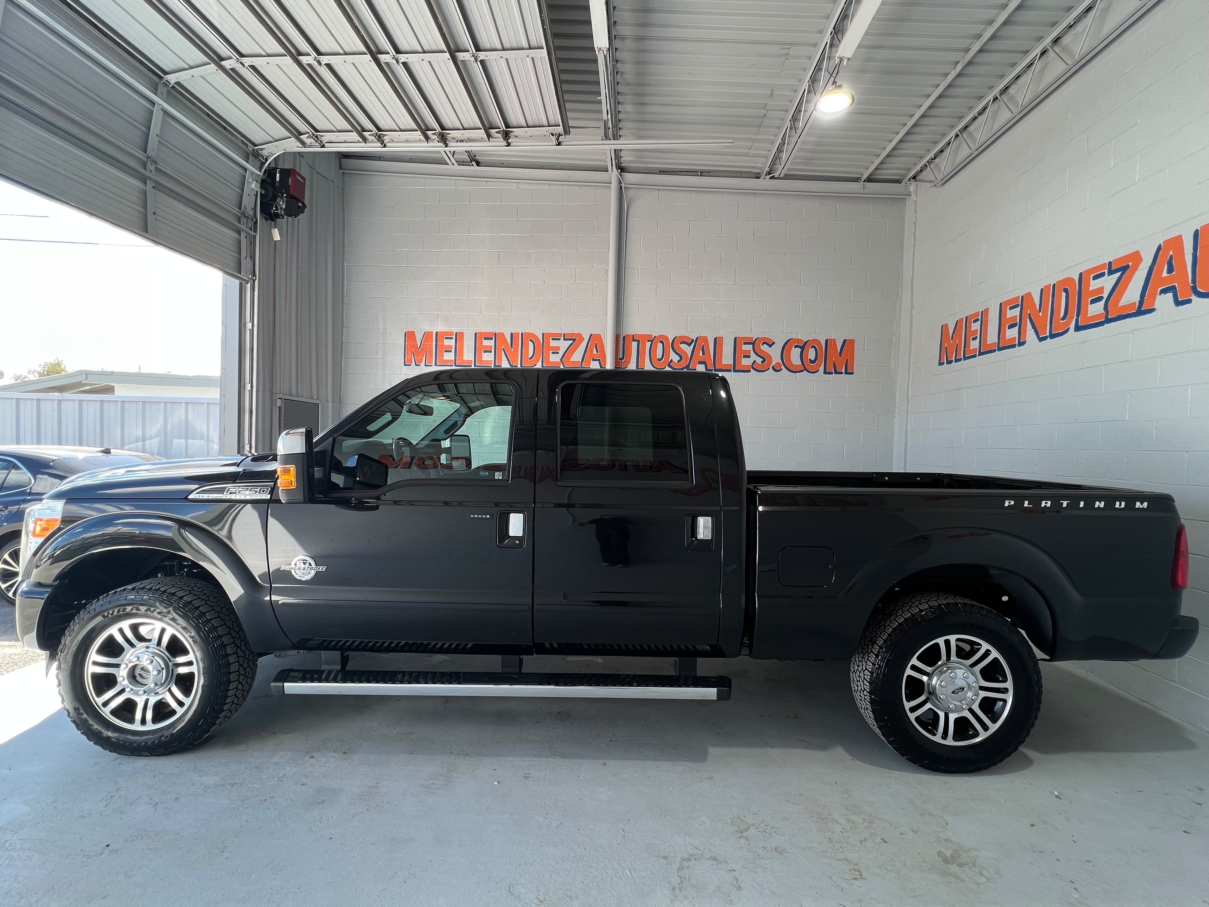 Used 2015 Ford F250 Platinum w/ FX4 Off-Road Package AWD/4WD image 2