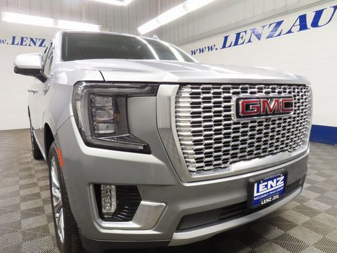 Used 2024 GMC Yukon Denali w/ Denali Reserve Package image 3