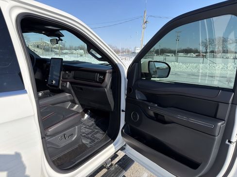 Used 2022 Ford Expedition Limited image 42