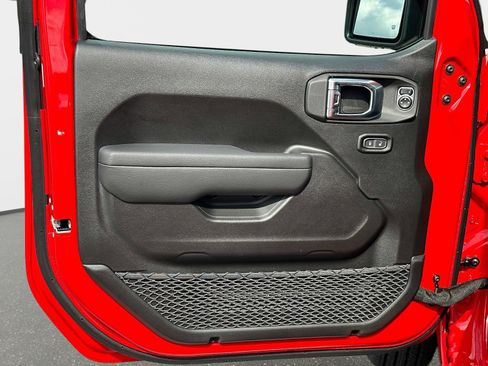 New 2025 Jeep Gladiator Sport image 19