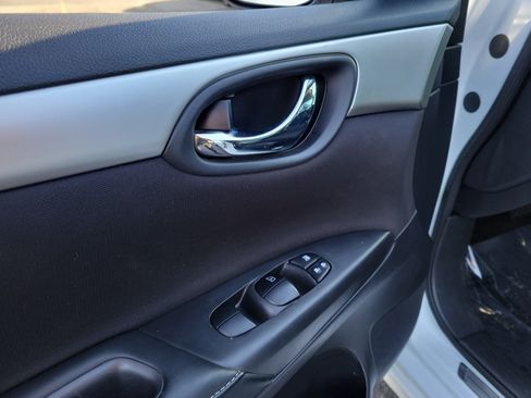 Used 2019 Nissan Sentra S w/ Appearance Package image 18