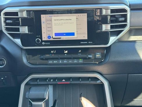 Used 2022 Toyota Tundra SR5 w/ SR5 Convenience Package image 14