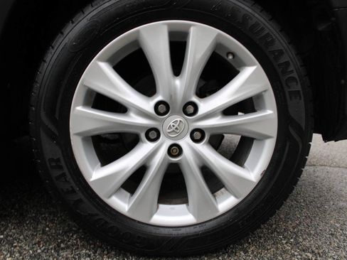 Used 2015 Toyota RAV4 Limited w/ Technology Package AWD/4WD image 19