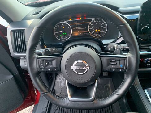 Used 2022 Nissan Pathfinder SL image 27