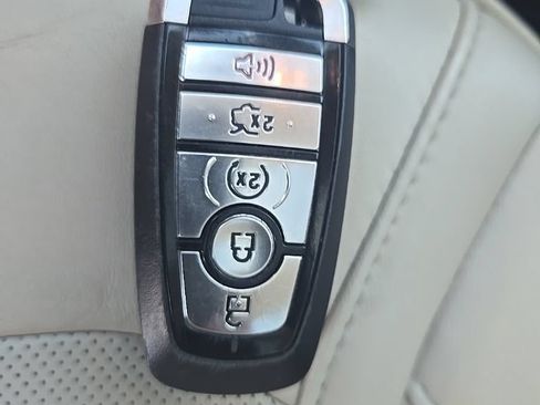 Used 2018 Ford Explorer Platinum AWD/4WD image 43