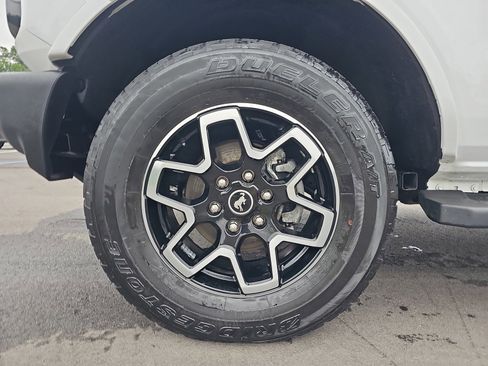 Used 2022 Ford Bronco Outer Banks AWD/4WD image 28