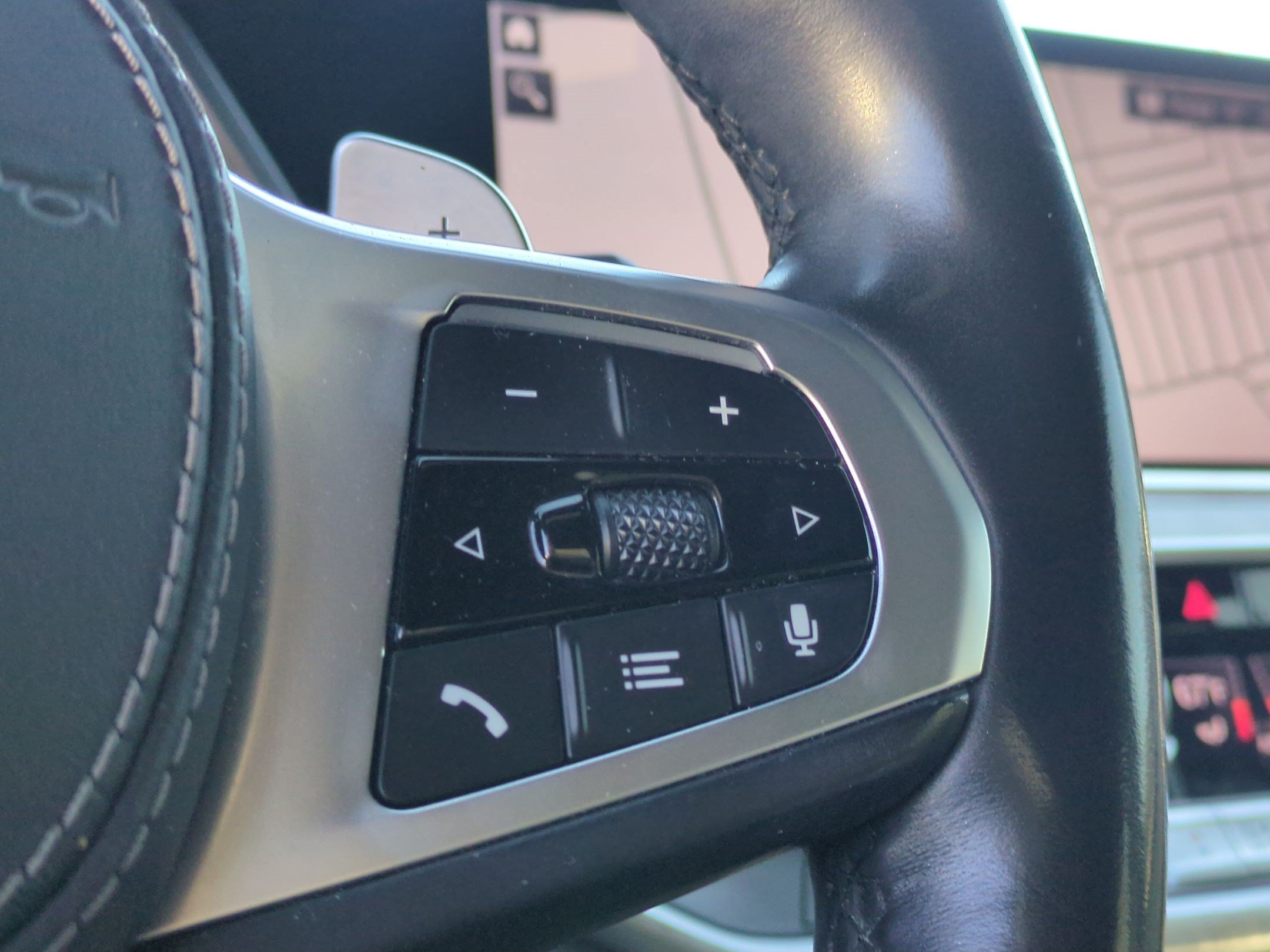 Used 2020 BMW X7 M50i w/ Dynamic Handling Package AWD/4WD image 19