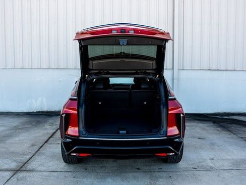 New 2026 Cadillac Lyriq Luxury image 14