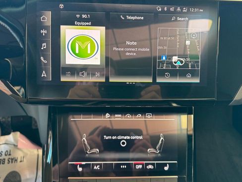 Used 2021 Audi e-tron Premium w/ Convenience Plus Package image 24