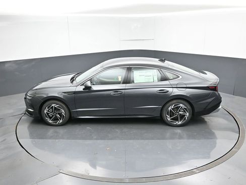 New 2026 Hyundai Sonata SEL FWD image 19