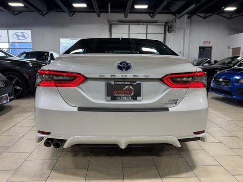 Used 2021 Toyota Camry XSE w/ Navigation Upgrade Package FWD image 5