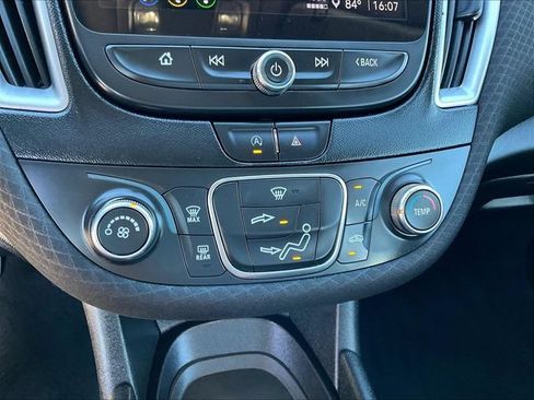 Certified 2022 Chevrolet Malibu LS FWD image 17