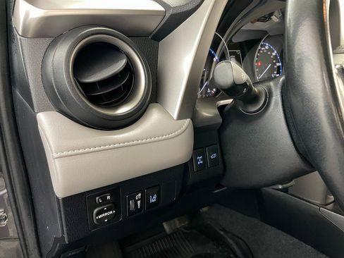 Used 2018 Toyota RAV4 XLE image 25