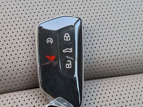 New 2026 Volkswagen Atlas SEL AWD/4WD image 32
