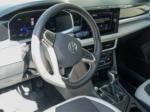 New 2025 Volkswagen Taos SE image 9