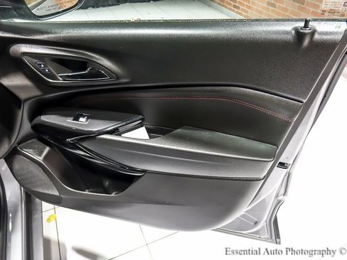 Certified 2025 Chevrolet Trax RS w/ Sunroof Package image 31