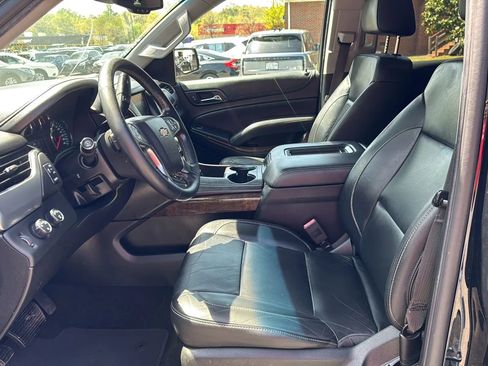 Used 2018 Chevrolet Suburban LT AWD/4WD image 10