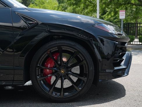 Used 2022 Lamborghini Urus AWD/4WD image 27