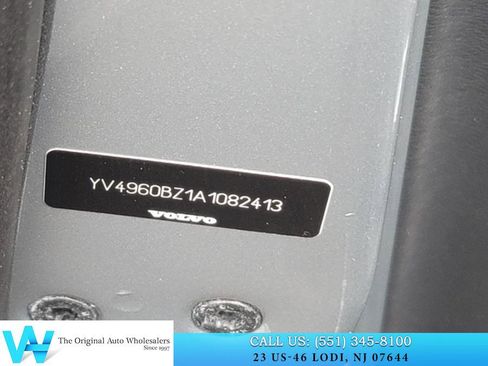 Used 2010 Volvo XC70 3.2 image 23