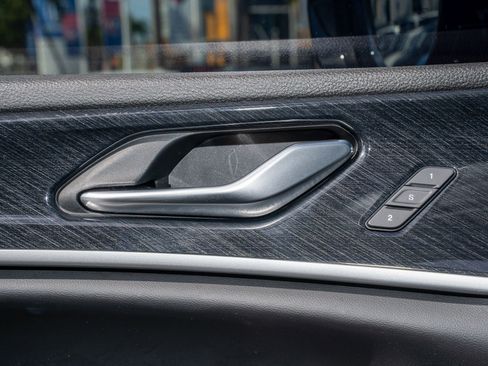 Used 2023 Jeep Grand Cherokee Trailhawk w/ Luxury Tech Group III image 28