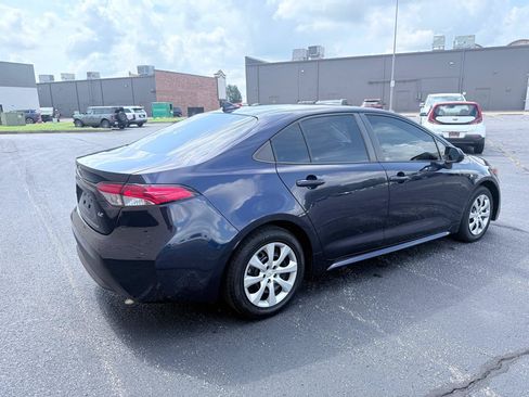 Used 2021 Toyota Corolla LE FWD image 5