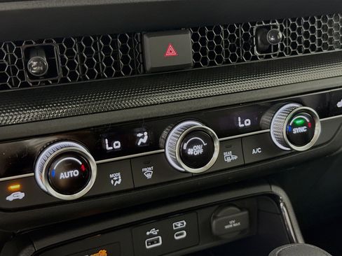 Certified 2025 Honda CR-V EX image 17