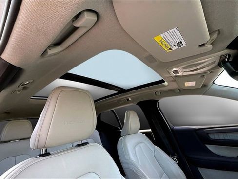 Used 2020 Volvo XC40 T5 Inscription image 26